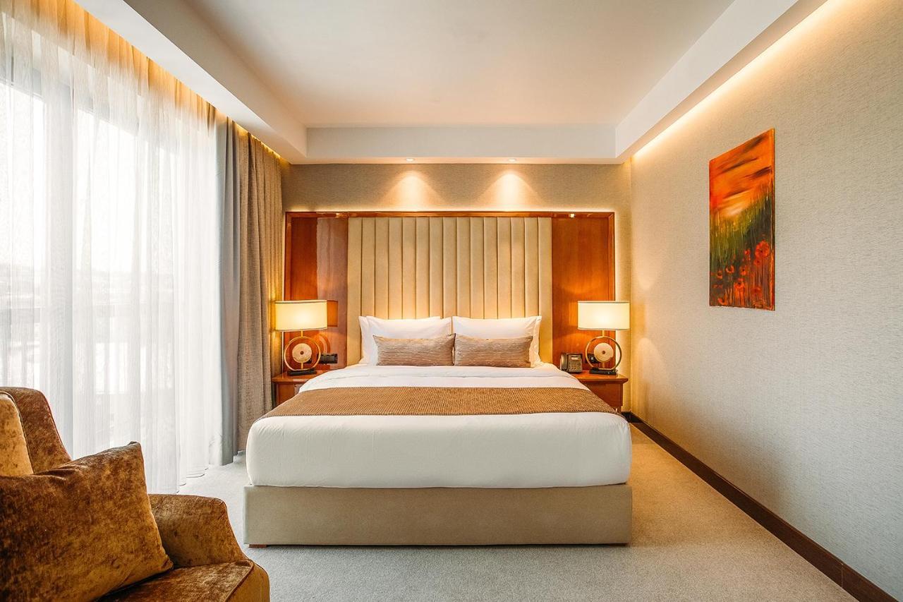 Marjan Plaza Hotel Tbilisi Exterior foto